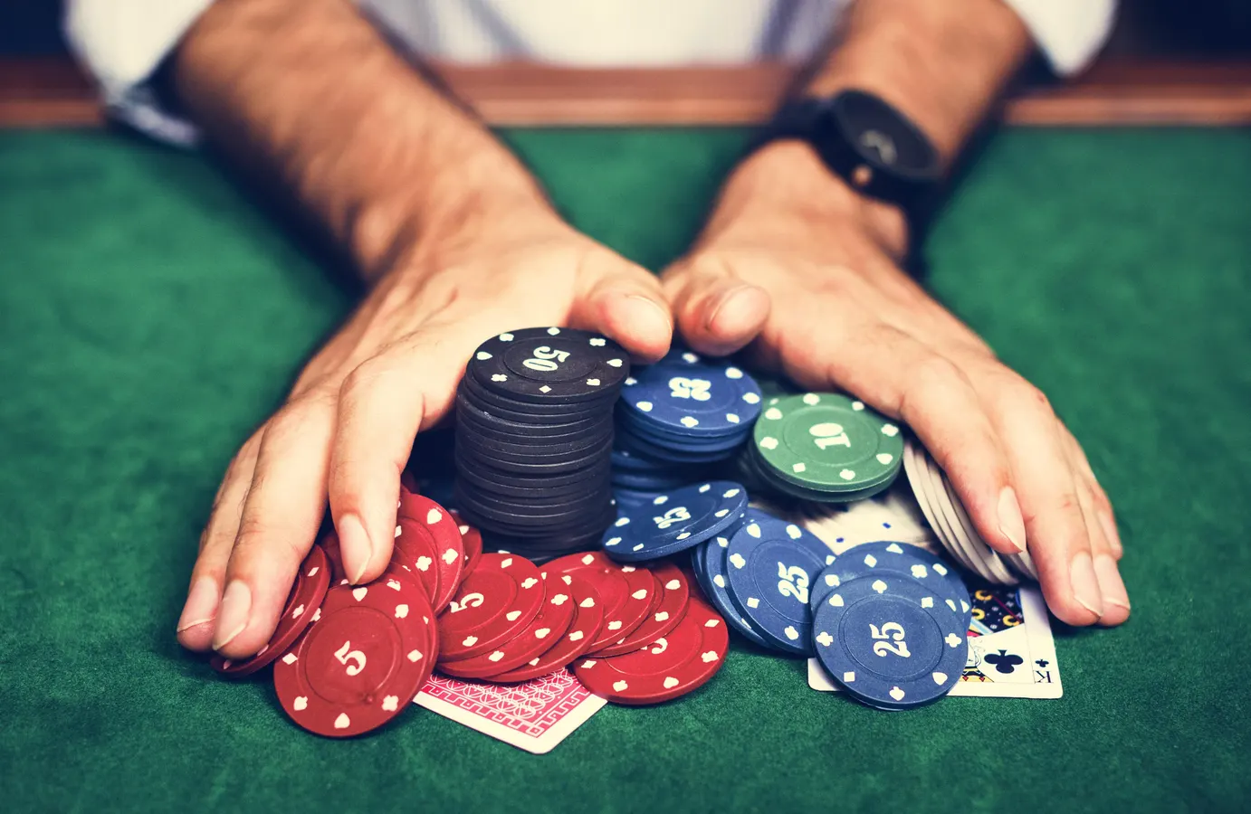 Cara Memilih Kasino Online Terbaik: Panduan Lengkap untuk Bermain Game yang Aman dan Menyenangkan